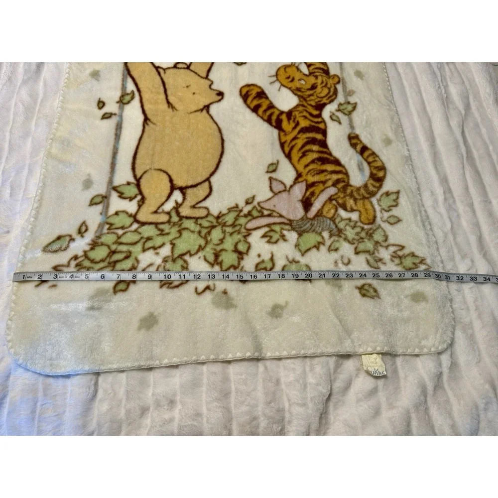 Vintage Disney Classic Winnie The Pooh and Piglet Tigger Crib Blanket‎ 30x45